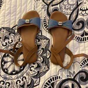 Big girls Michael Kors sandals